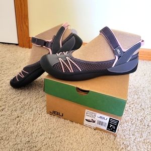 ! NIB ! JBU shoes - Tulip Eco - gray/pink - 7.5